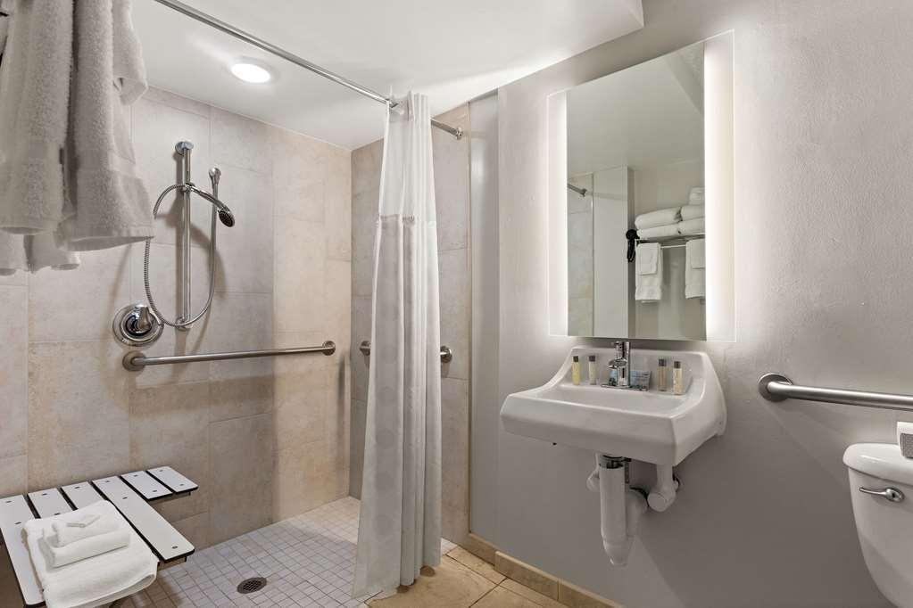 The Clover Hotel, Ascend Hotel Collection South Bend Room photo