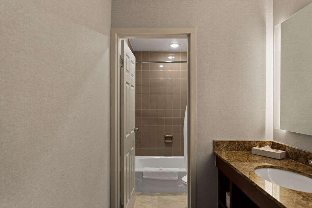 The Clover Hotel, Ascend Hotel Collection South Bend Room photo