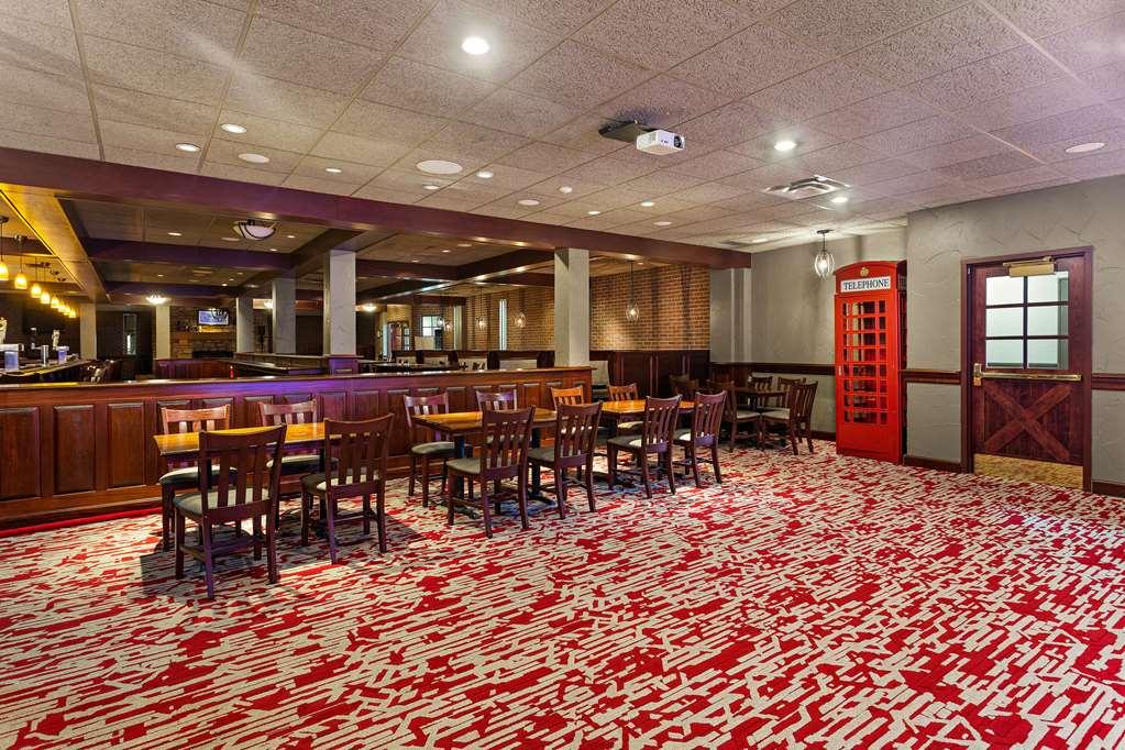 The Clover Hotel, Ascend Hotel Collection South Bend Restaurant photo