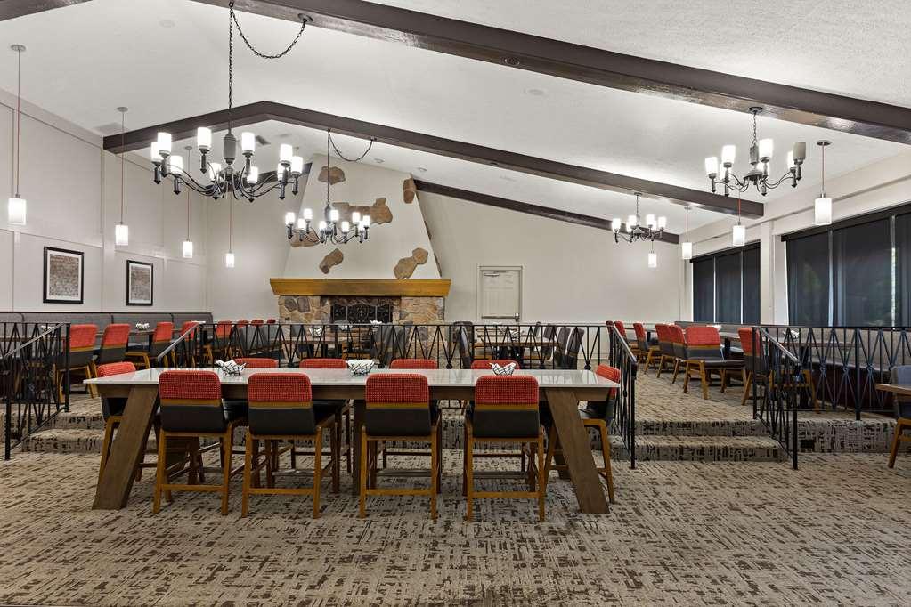 The Clover Hotel, Ascend Hotel Collection South Bend Restaurant photo