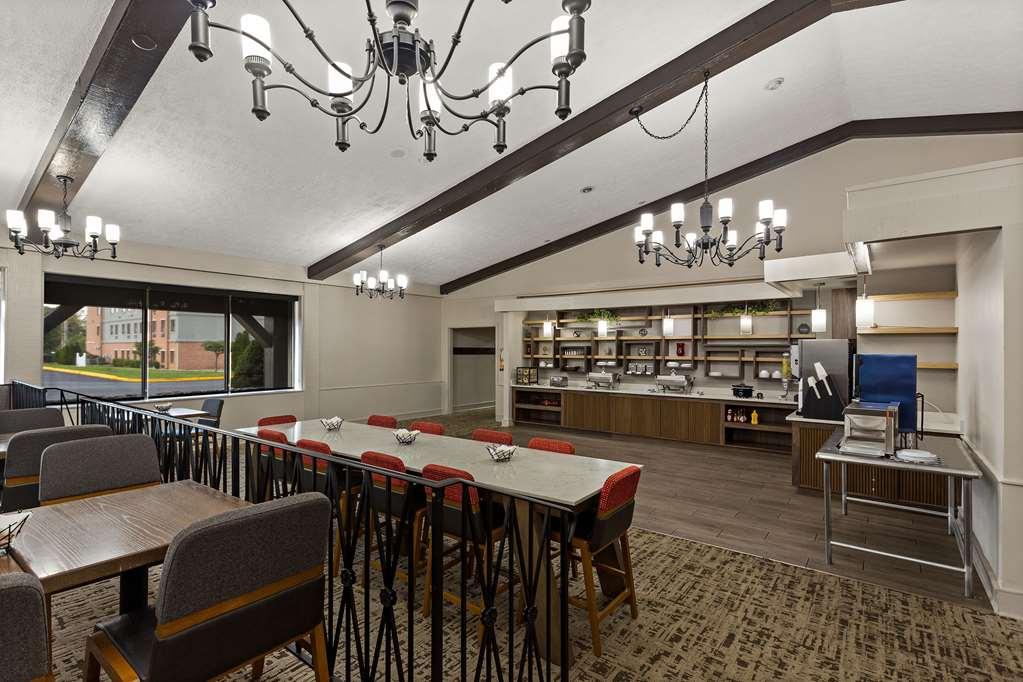 The Clover Hotel, Ascend Hotel Collection South Bend Restaurant photo