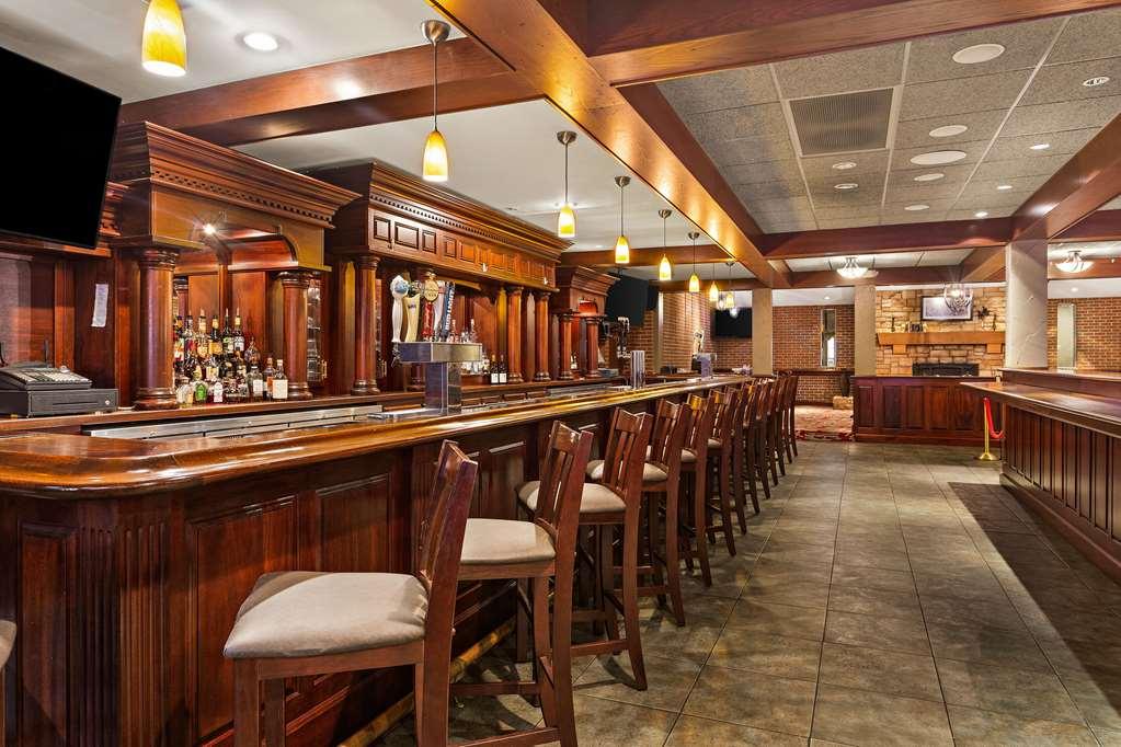 The Clover Hotel, Ascend Hotel Collection South Bend Restaurant photo