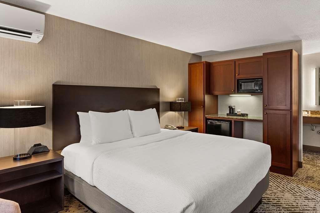 The Clover Hotel, Ascend Hotel Collection South Bend Room photo